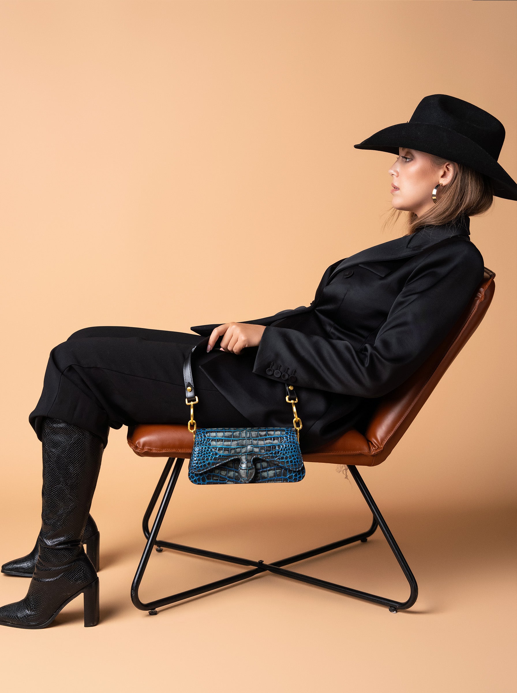 Carrasquilla Baguette – Leather Shoulder Bag – Medianoche