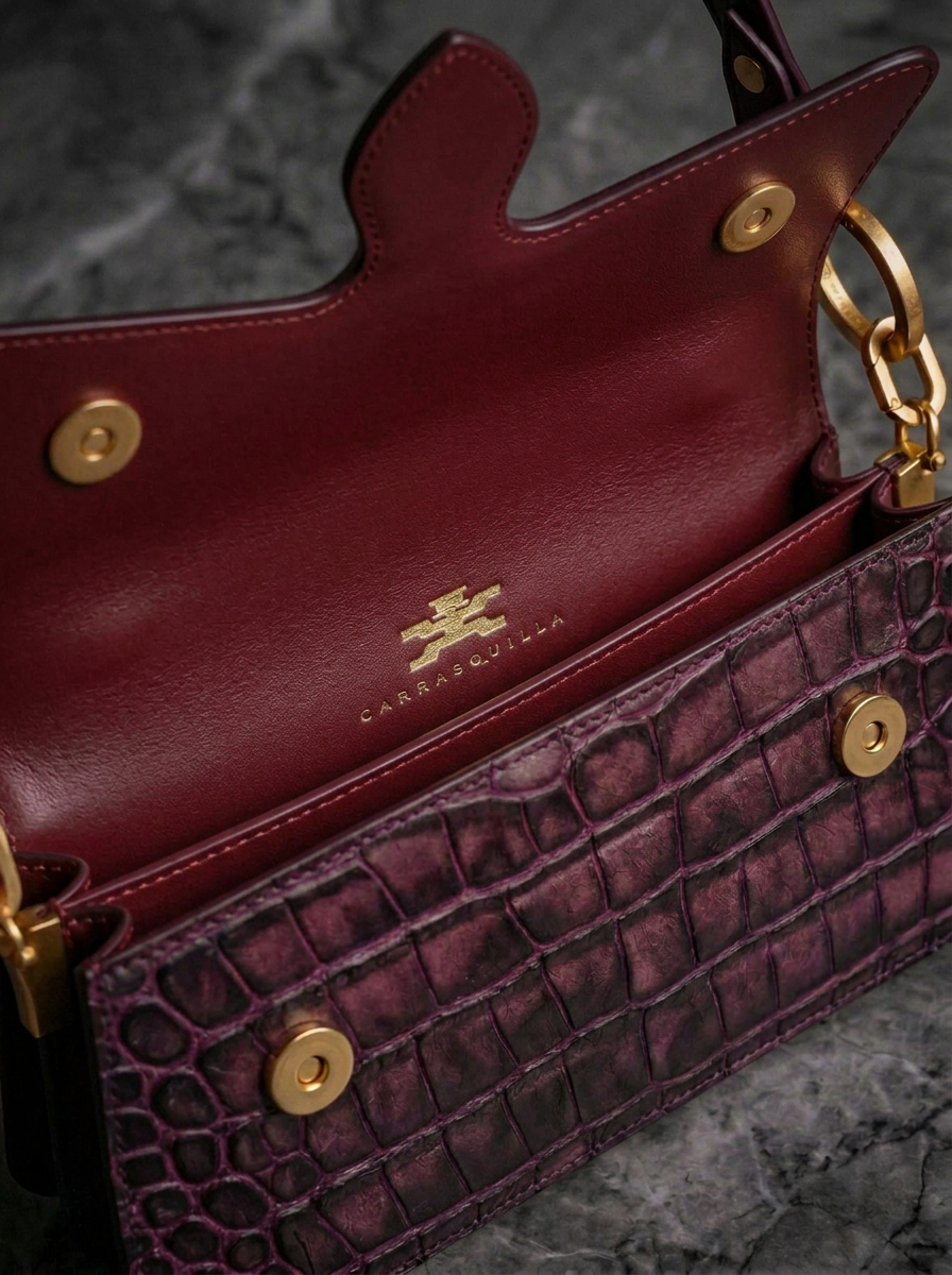 Carrasquilla Baguette – Leather Shoulder Bag – Vino