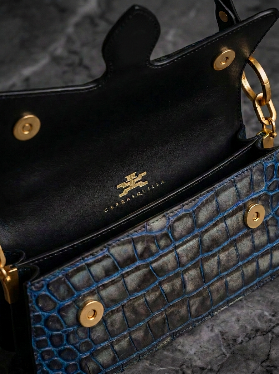 Carrasquilla Baguette – Leather Shoulder Bag – Medianoche
